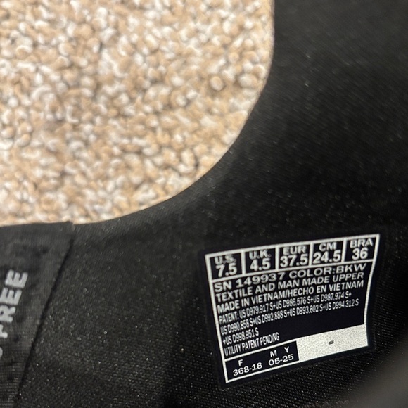 Women’s Skechers slip-ons sz 7.5 - Picture 3 of 7